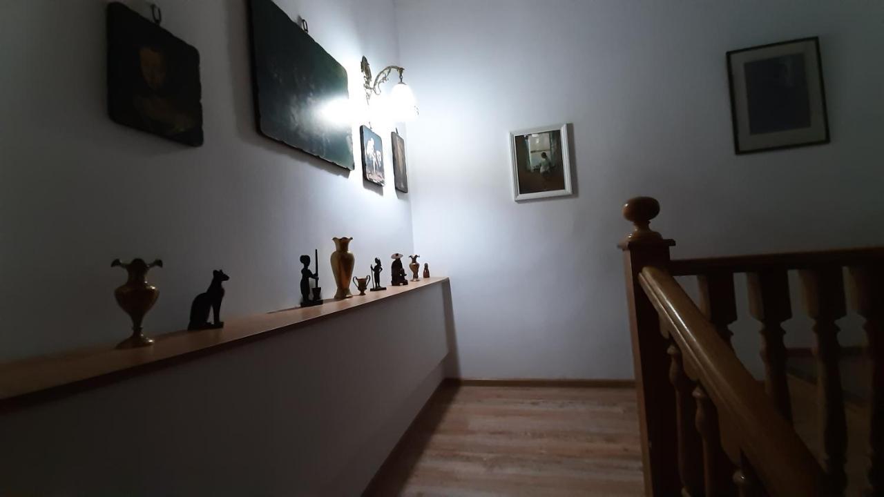 קוטאיסי Victoria Guesthouse מראה חיצוני תמונה