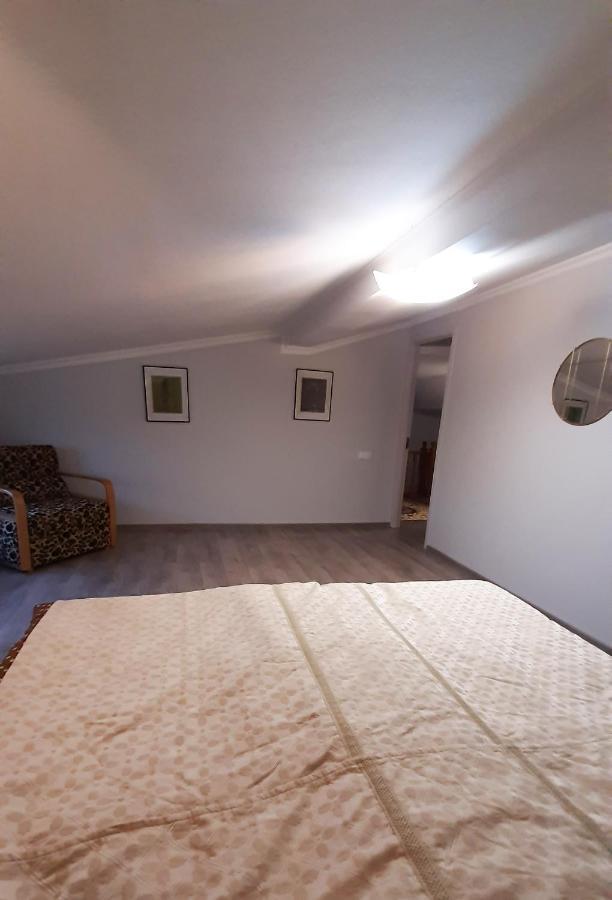 קוטאיסי Victoria Guesthouse מראה חיצוני תמונה