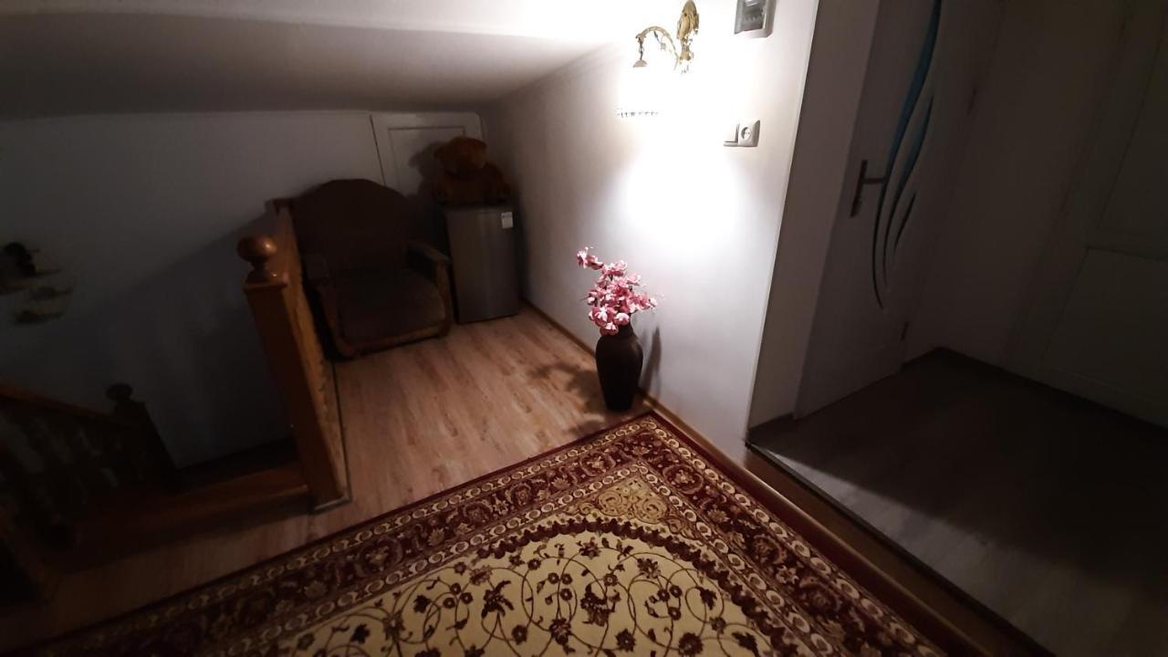 קוטאיסי Victoria Guesthouse מראה חיצוני תמונה